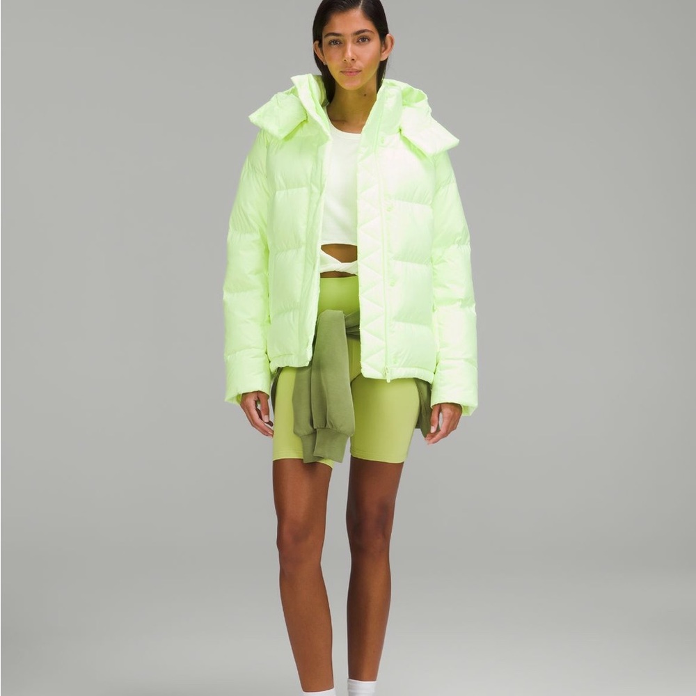 Lululemon neon wunder puff jacket size 4